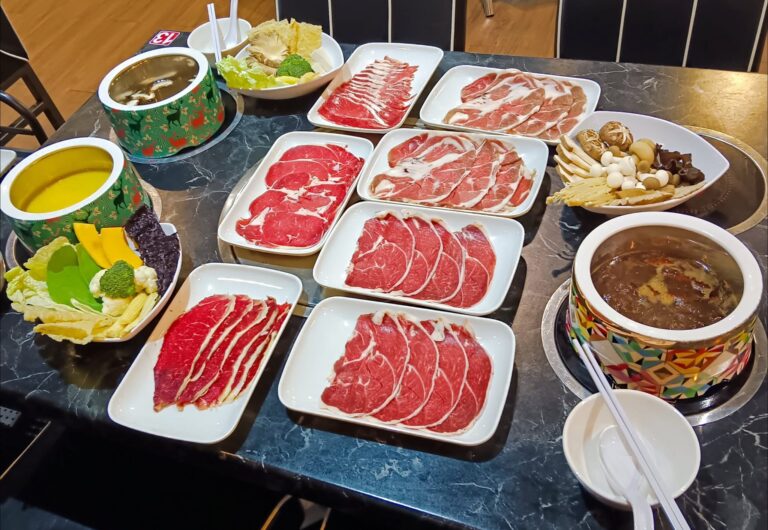 Exclusive Steamboat Buffet Dinner