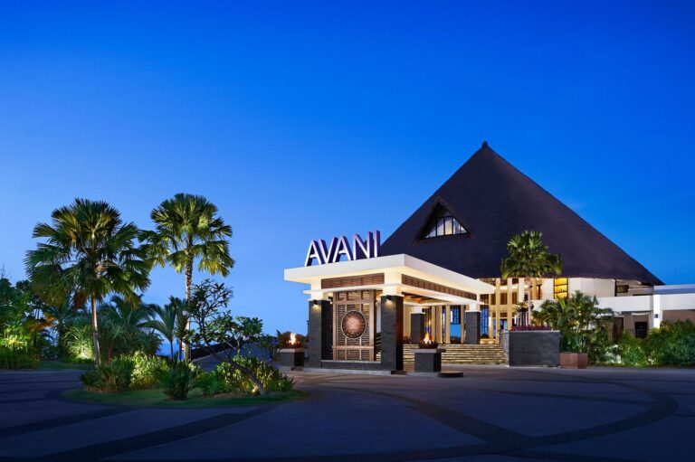 Avani Sepang Goldcoast Resort Night View