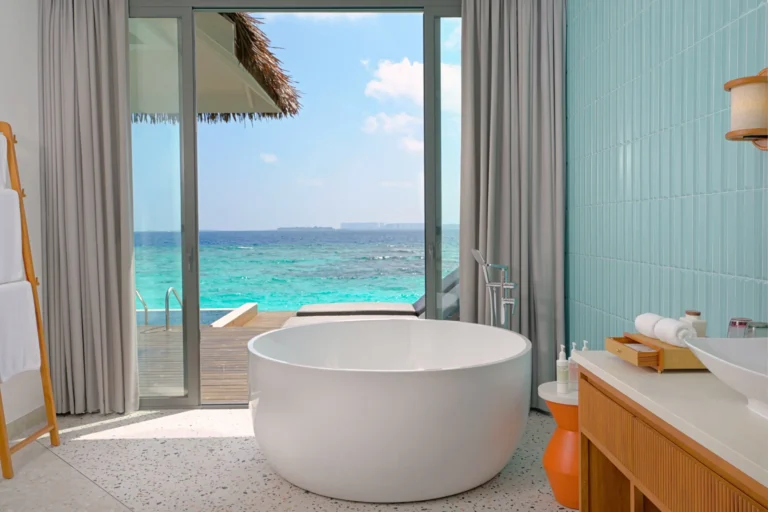 Bubbles, blues, and a view you’ll never forget.