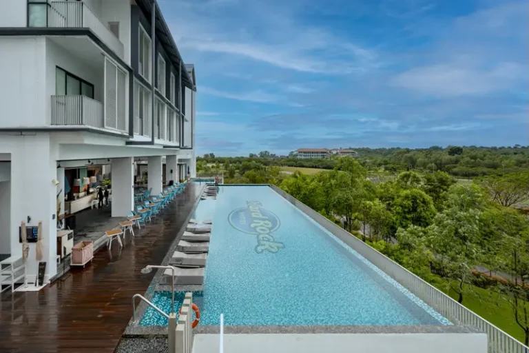 Desaru Tours 24 Hard Rock Desaru_resized_800