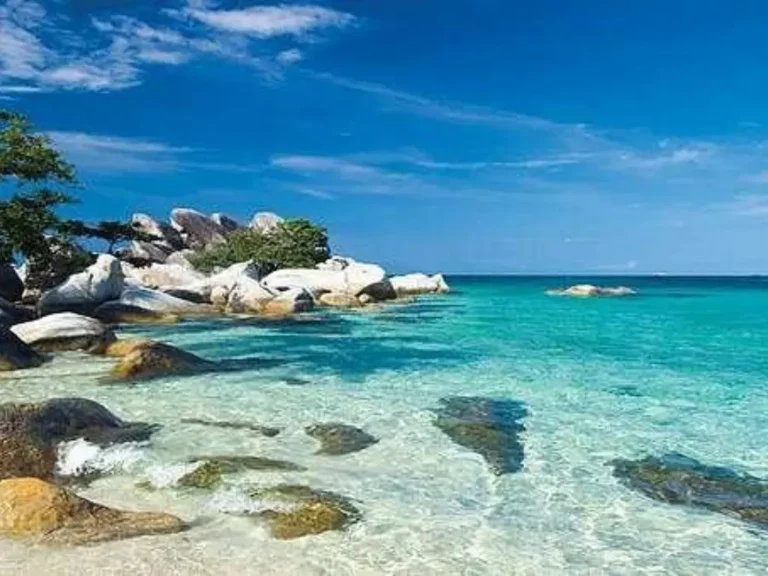 Belitung Tours 1 Tanjung Tinggi Beach