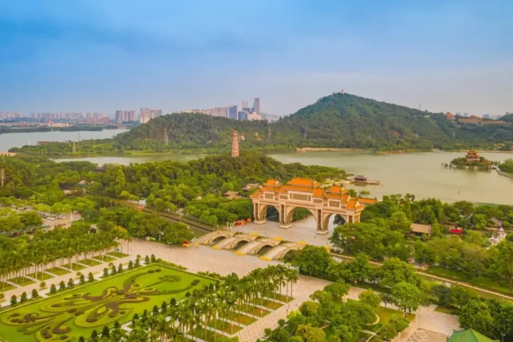 Shunfeng Mountain Park