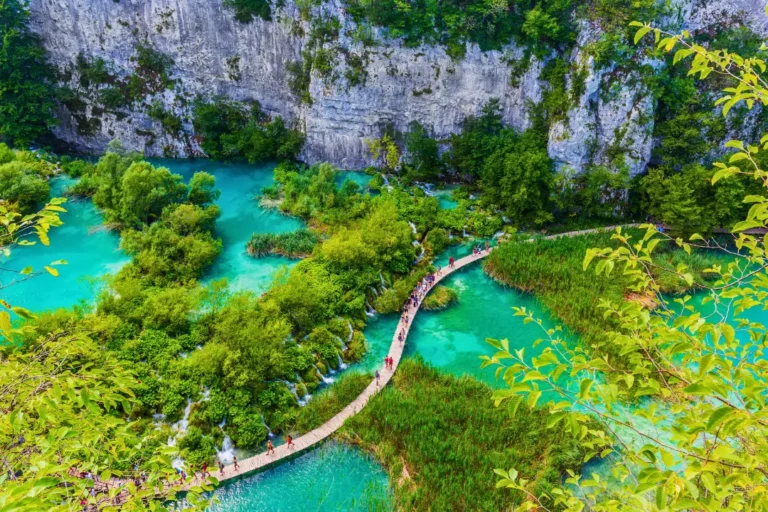 Eastern Europe Tours 13 Plitvice Lakes National Park (UNESCO World Heritage Site)