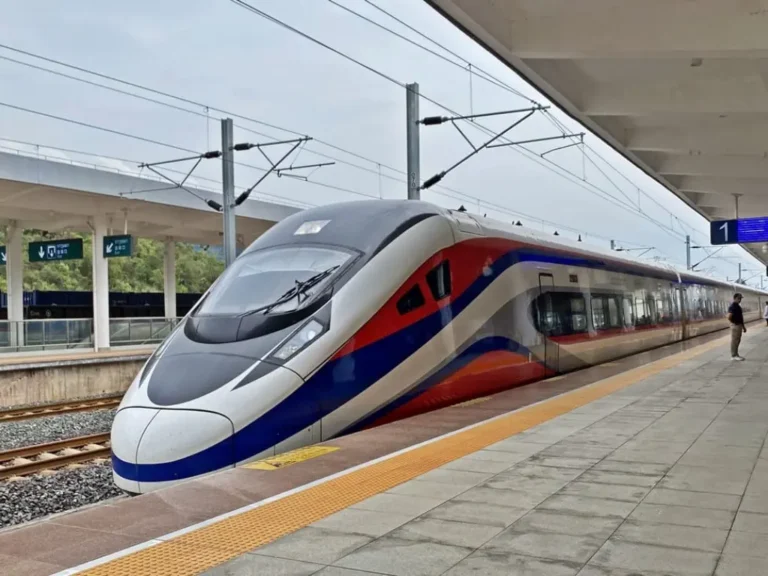 Laos Tours 10 High Speed Train