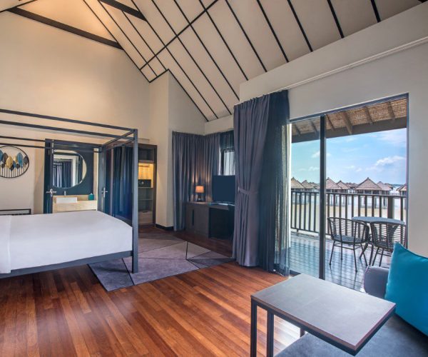 Avani_Sepang_Goldcoast_Resort_Guest_Room_Avani_Superior_Room_King_Balcony_View (Medium)